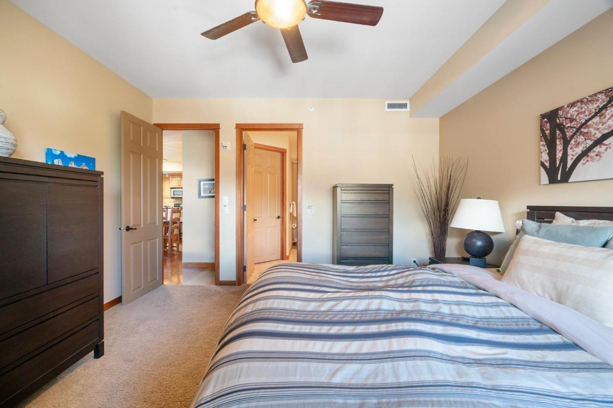 Cascade Penthouse By Canadian Rockies Vacation Rentals Canmore Luaran gambar